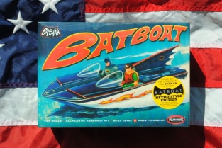 Polar Lights 823  BATBOAT